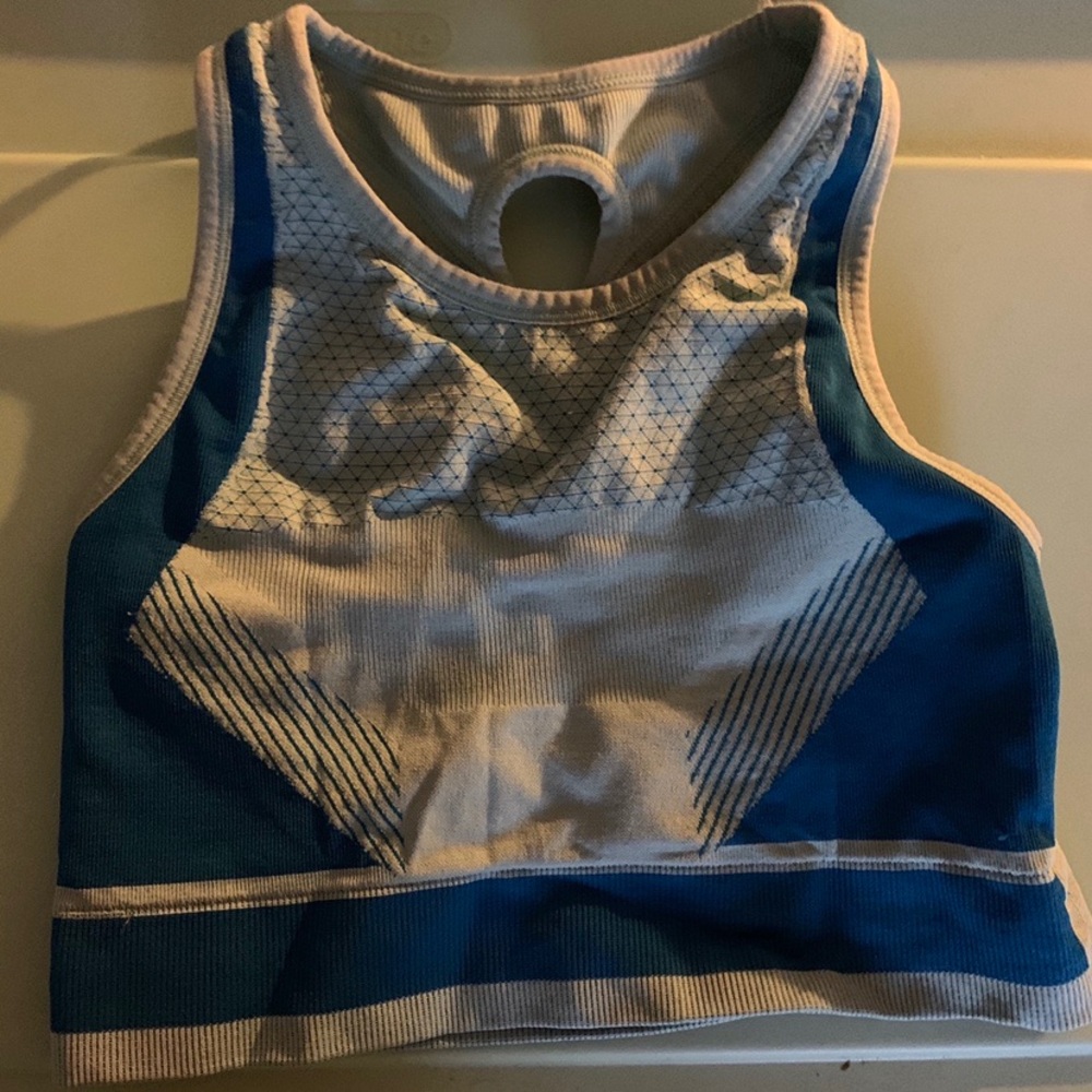 Sports bra